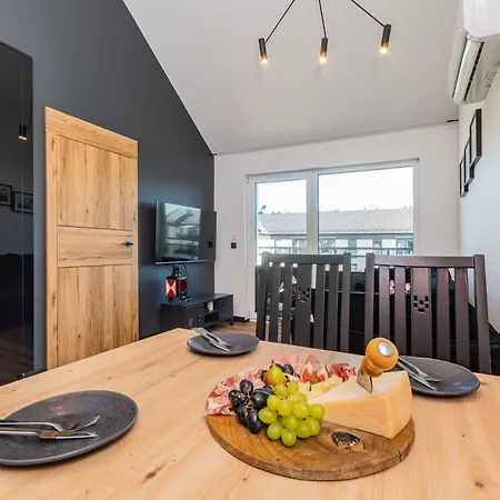 Loft アパート ヤンタル